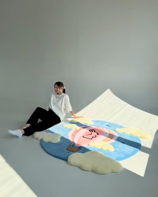 @tuft_touch lifts the vibe sky-high with this dreamy hot air balloon rug — soft colors, floating clouds, and pure calm...